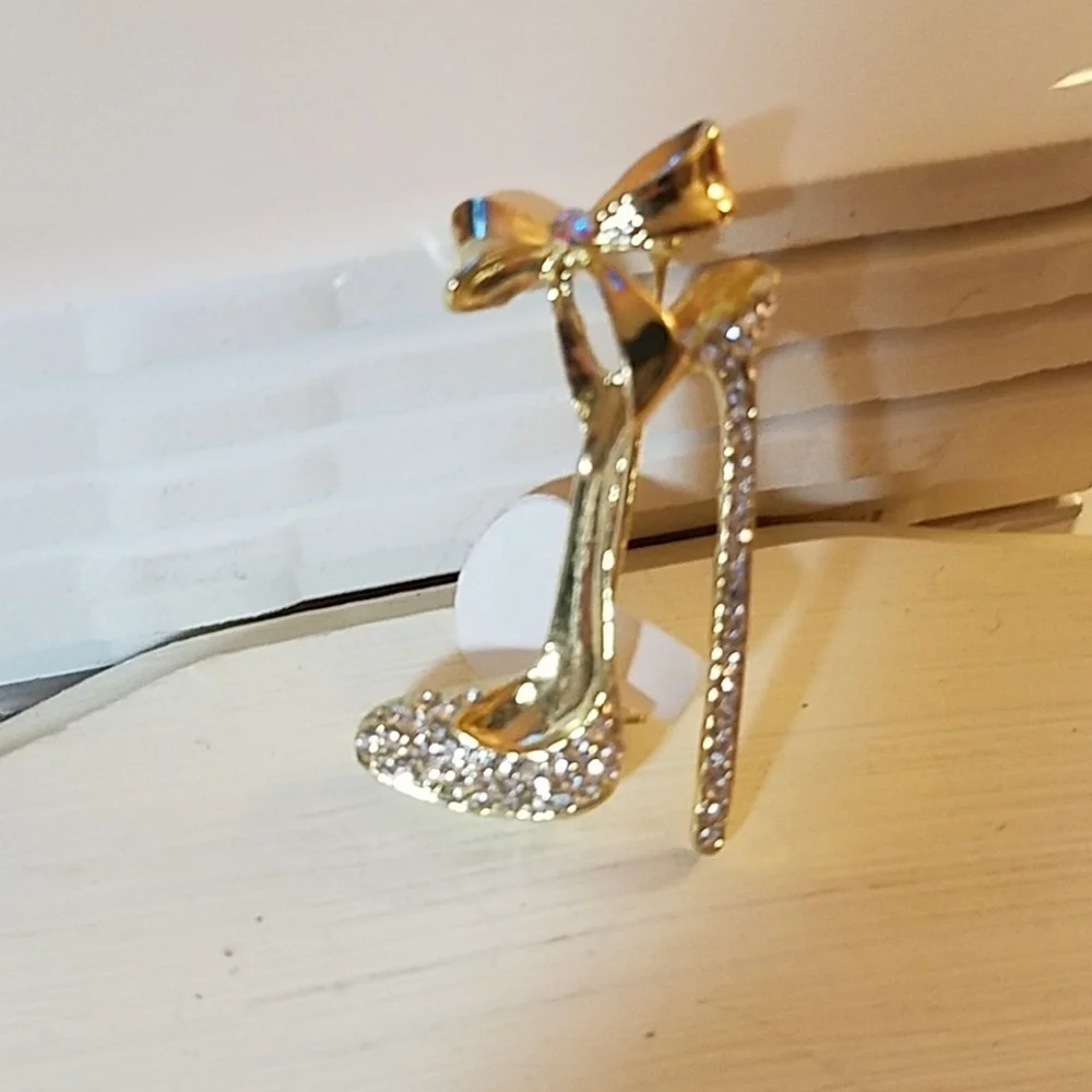Gold Tone Rhinestone 1.75